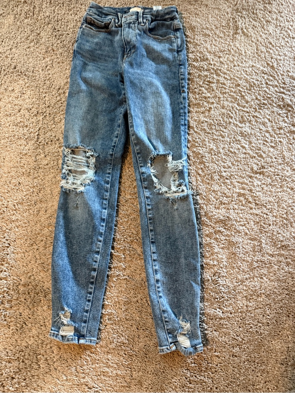 Good American Distressed Light Blue Skinny Jeans